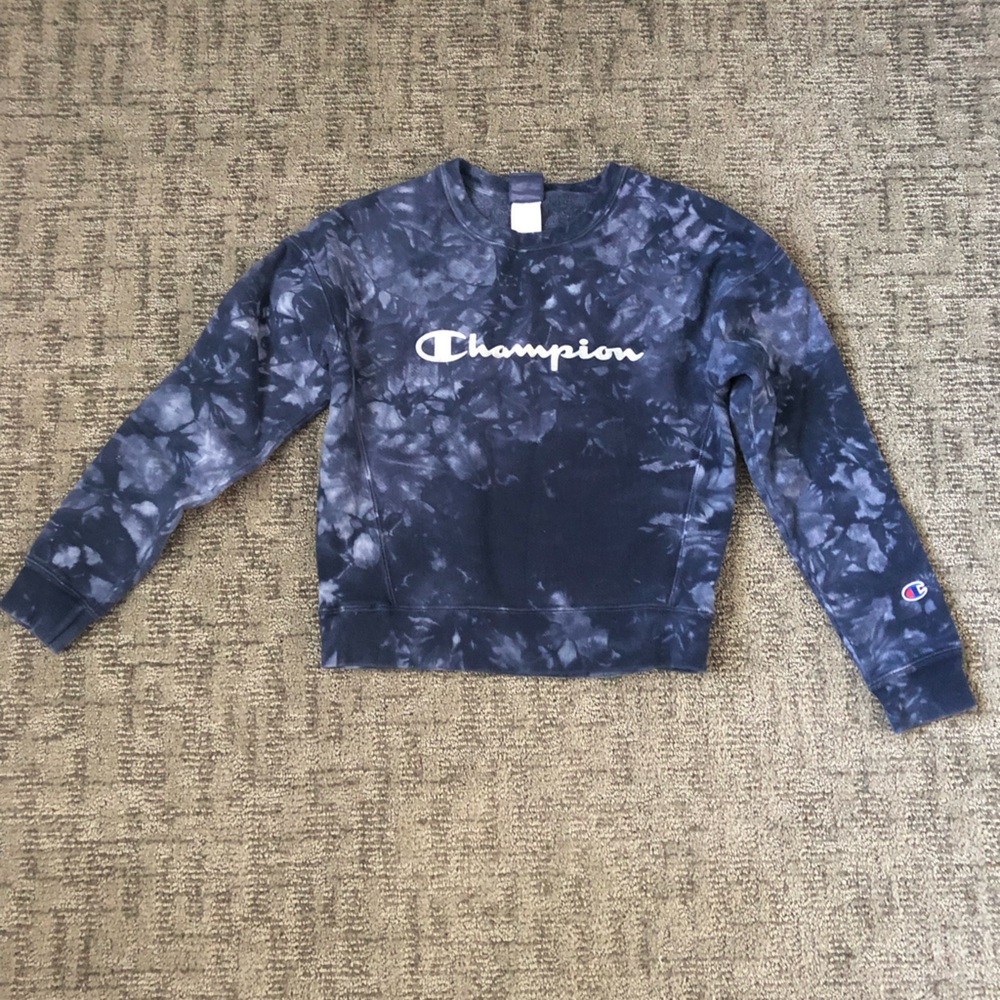 Pullover sweater